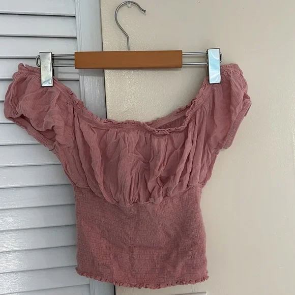 Tops - Picture 2 of 3